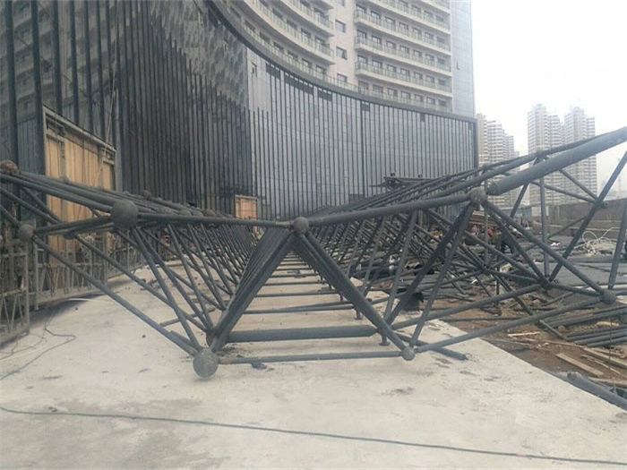 灌南万豪酒店雨棚网架